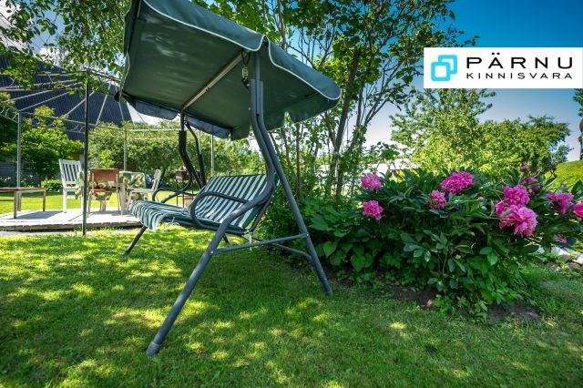Müüa maja, 4 tuba, Pärnu maakond, Pärnu linn, Soomra küla, Tabu ühistu 24