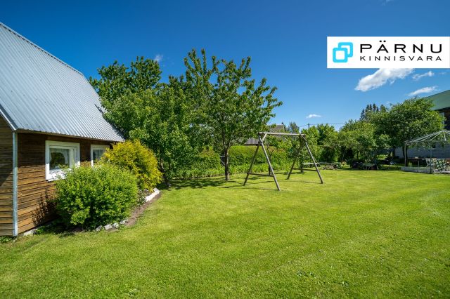 Müüa maja, 4 tuba, Pärnu maakond, Pärnu linn, Soomra küla, Tabu ühistu 24