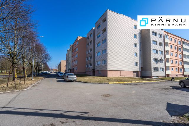 Anda üürile korter, 3 tuba, Pärnu maakond, Pärnu linn, Papiniidu tn 35 Anda üürile korter, 3 tuba, Pärnu maakond, Pärnu linn, Papiniidu tn 35