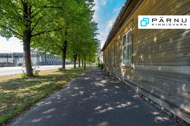 Müüa maatükk, 8 tuba, Pärnu maakond, Pärnu linn, J. V. Jannseni tn 17