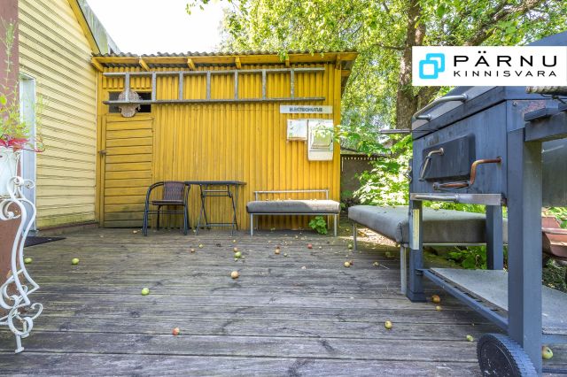 Müüa maatükk, 8 tuba, Pärnu maakond, Pärnu linn, J. V. Jannseni tn 17