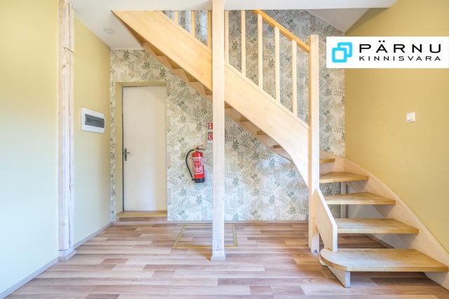 Anda üürile maja, 7 tuba, Pärnu maakond, Pärnu linn, Kaevu tn 42