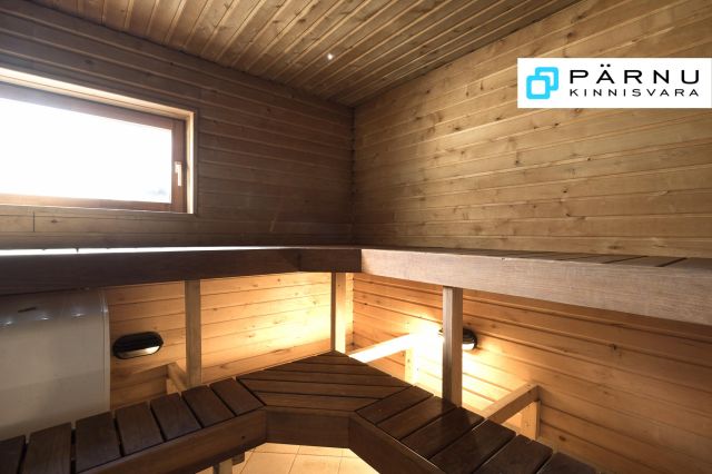 Anda üürile maja, 7 tuba, Pärnu maakond, Pärnu linn, Kaevu tn 42