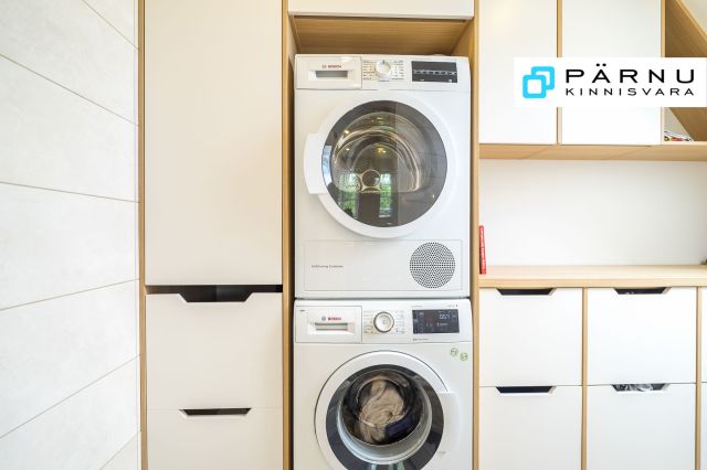 Müüa maja, 7 tuba, Pärnu maakond, Pärnu linn, Kuu tn 5a