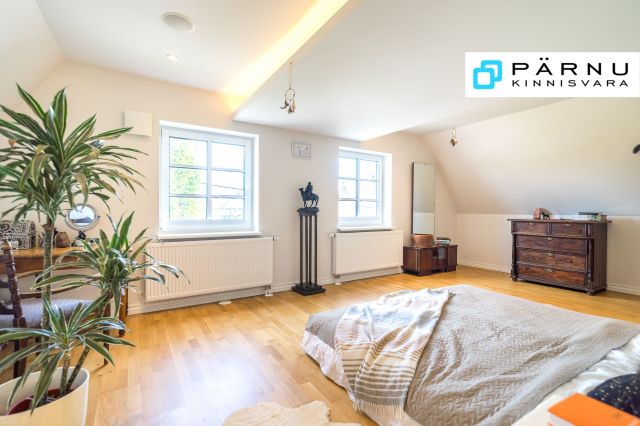 Müüa maja, 7 tuba, Pärnu maakond, Pärnu linn, Kuu tn 5a