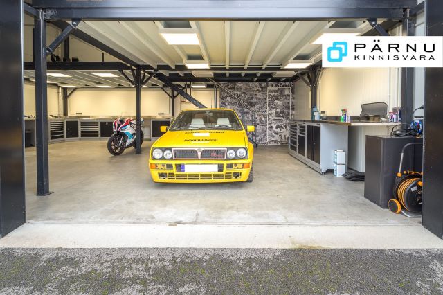 Müüa äripind, Pärnu maakond, Pärnu linn, Papsaare küla, Kambi tee 8-14/15