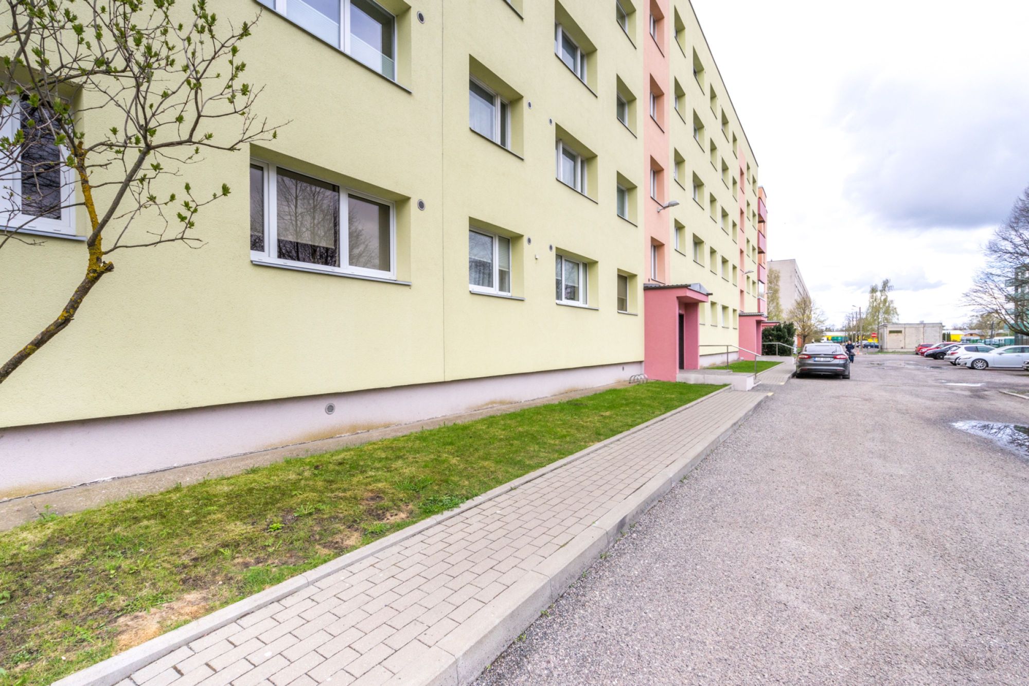 Ostan 4-toalise korteri Pärnu Mai piirkonnas